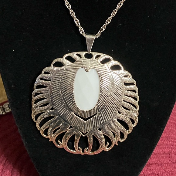 🌸Kendra Scott Lennox Feather Necklace - Picture 1 of 7